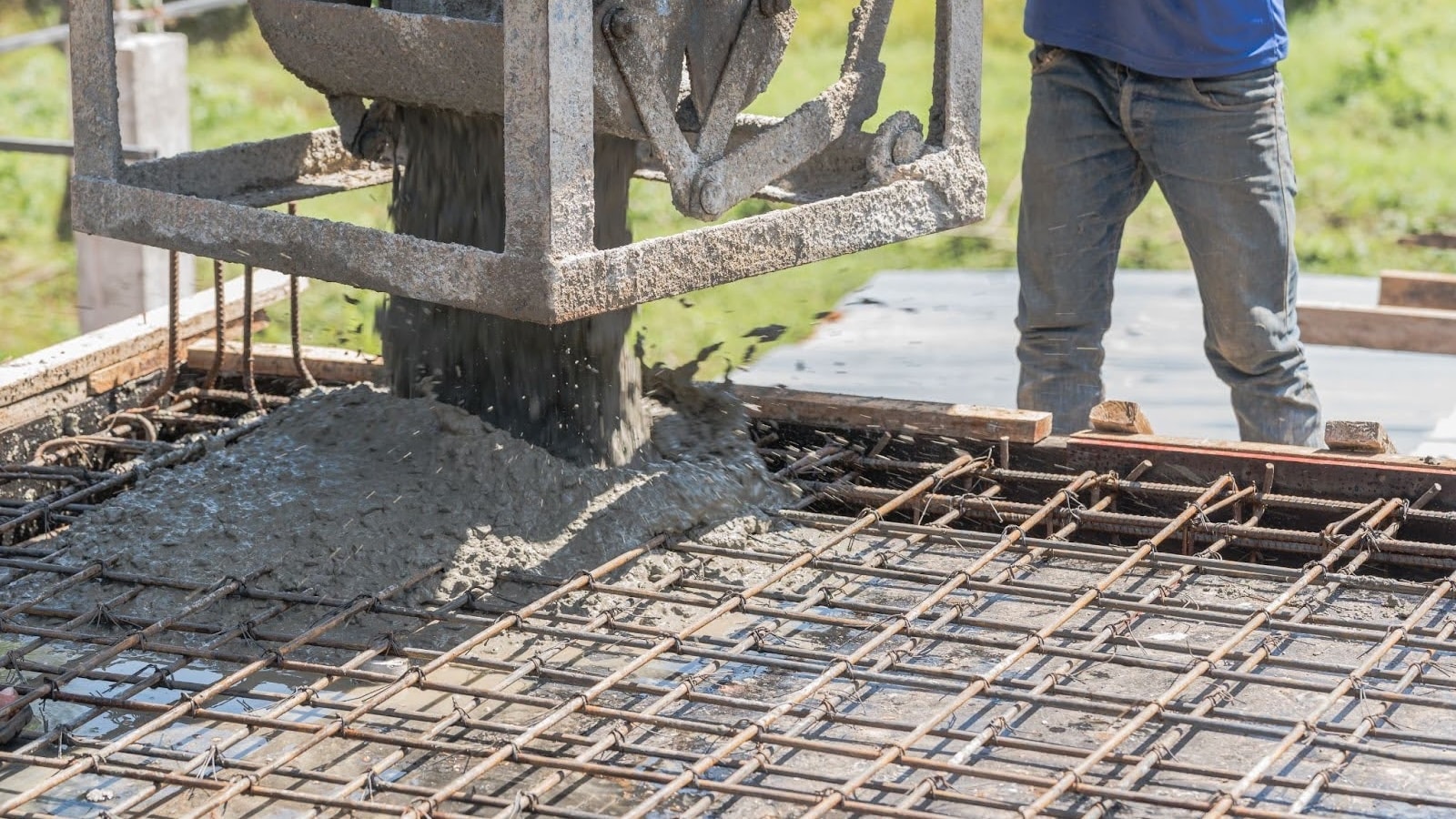 Precast vs. Cast-in-Place Concrete