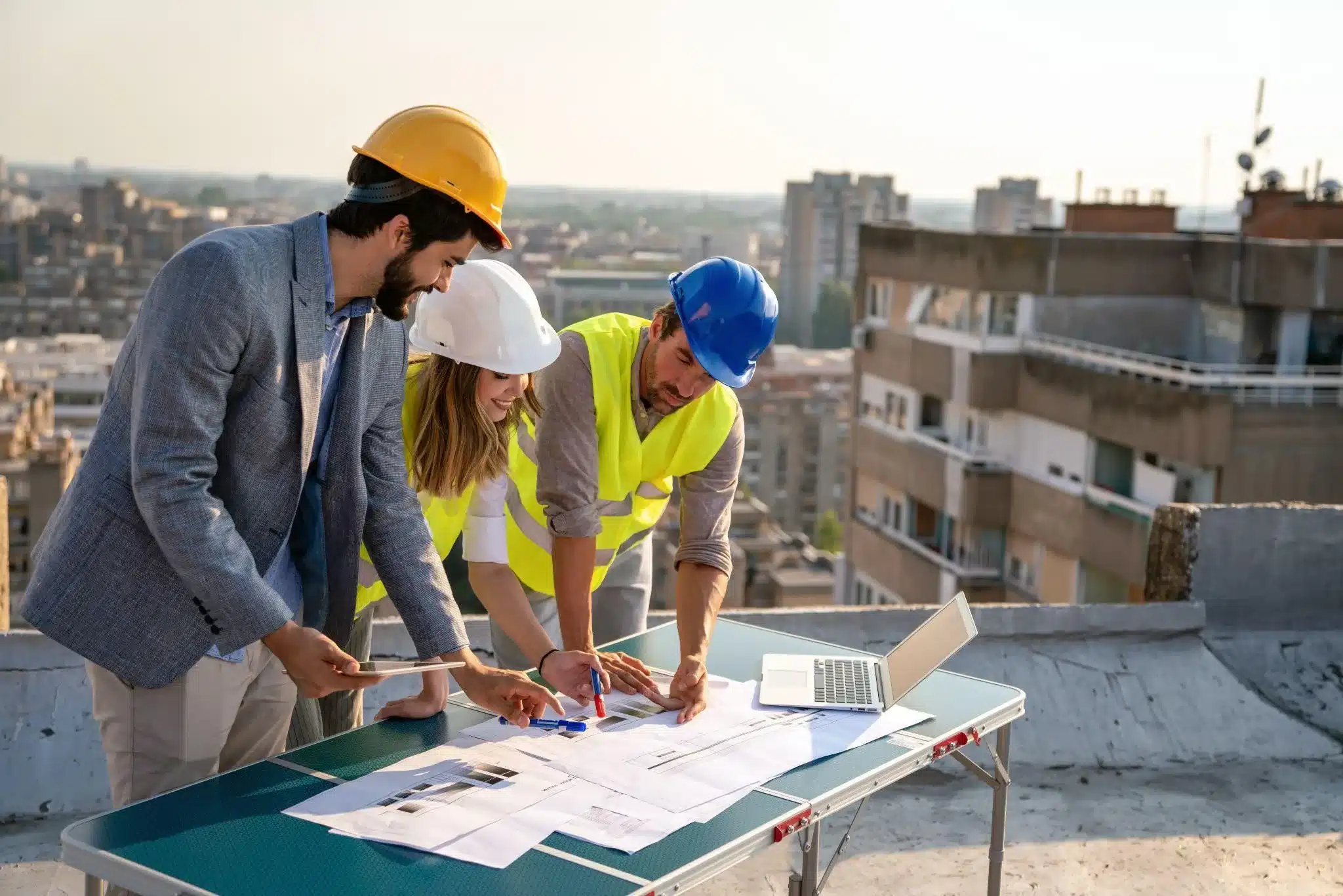 What Does a Commercial Contractor Do?