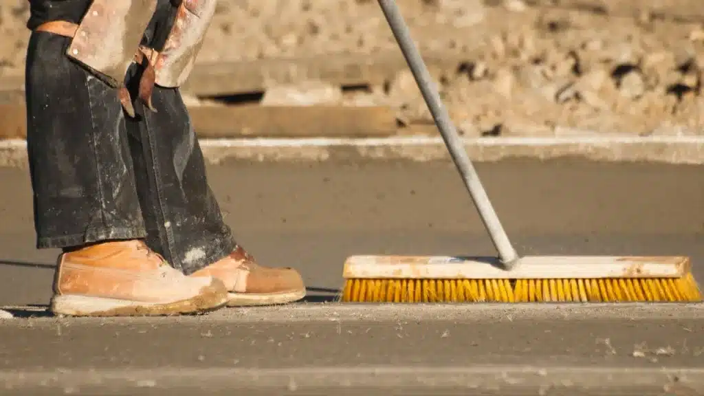broom concrete finishing